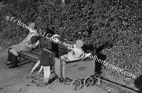 ST STEPHEN'S GREEN OLD PRAM